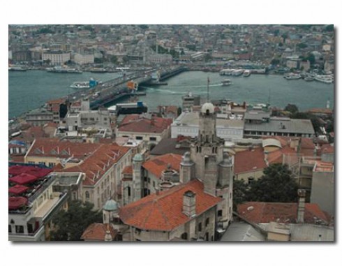 Eurásia: o famoso Estreito de Bósforo, que divide as porções ocidental e oriental de Istambul